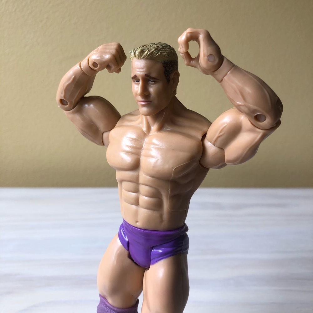 WWE Rene Dupree Action Figure - Picture 3 of 13